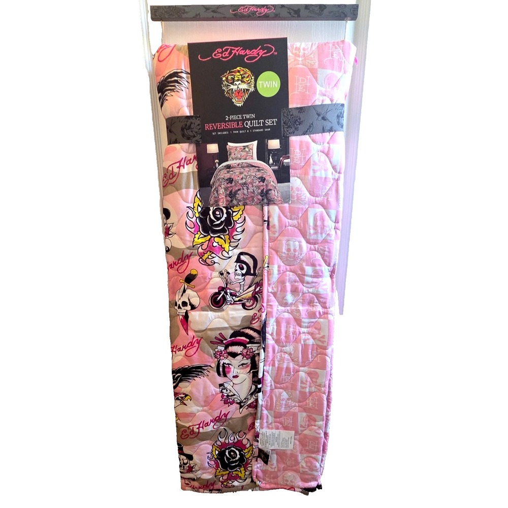 Ed Hardy Twin Quilt Set 2 Piece Pink Tattoo Reversible Skull Rose Bedding New